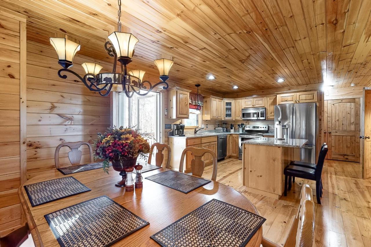 Bearfoot Lodge Ellijay Exterior photo